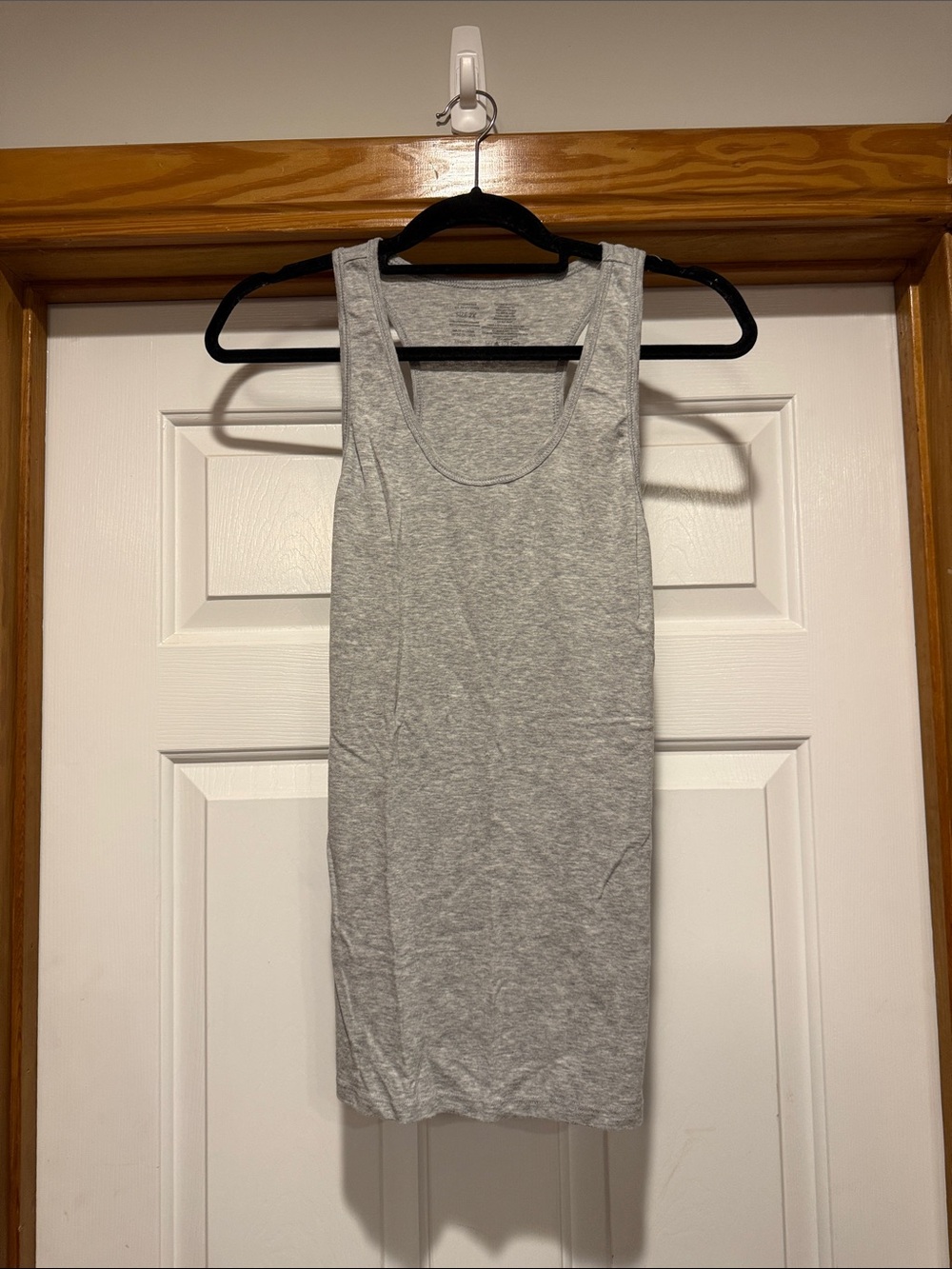 Classic Scoop Neck Tank Top in Heather Grey